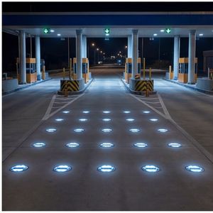 Luz LED Solar de Alta Luminosidad para Cruces Peatonales, Fabricada en Aluminio Fundido, Eficiente en Energía y Reflectante - Product Image 2