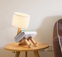 329-1Modern lecture table structure actuelle lampe en bois. Lampe de table nordique en bois, robot, verticale, ins de chambre à coucher