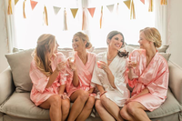 Albornoz de satén de seda de lujo al por mayor para mujer, ideal para novias, damas de honor, camisones, fiestas de boda, batas de baño y ropa de dormir.