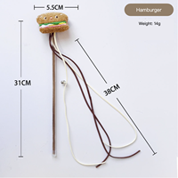 Jouet pour chat en peluche écologique de la série Fashion Food, en forme de gâteau hamburger avec clochette, en argentier.