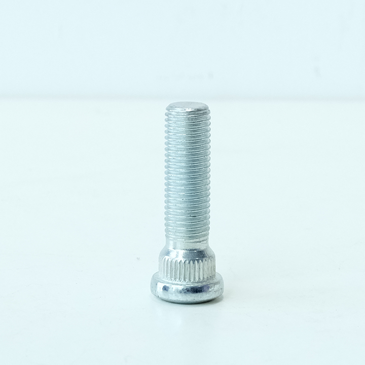 Wheel lug stud cedarcro plated bolt auto spare parts 10.9 CN