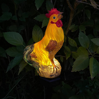 Lampes solaires à piquet en forme de coq, jolies statues de dessins animés, sculptures de coqs, lampes solaires de jardin pour la décoration artistique de patio et de cour