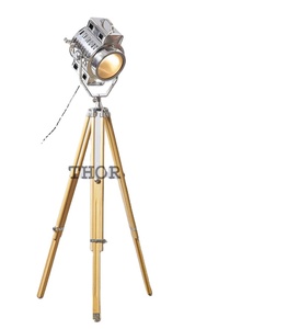 Lampadaire trépied en bois moderne Spot décoratif pour salon chambre cuisine ou couloir - Product Image 1