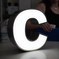 Panneau publicitaire LED lumineux personnalisable, panneau LED éclairé, enseigne lumineuse publicitaire, lettres lumineuses changeantes de couleur