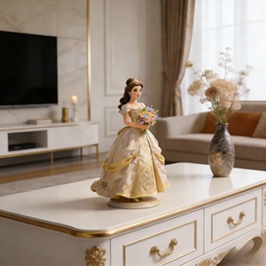 Belle: la Princesa Dorada. Esta Escultura Fue Tallada y Fundida por Bozhiyi - Product Image 4