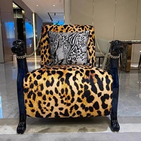 Fauteuil de salon individuel de designer, style italien, luxe léger, moderne et transitoire, à imprimé léopard, avec structure en bois et ressorts ensachés indépendants