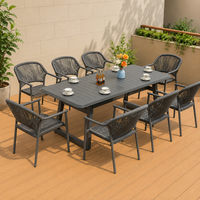 Set Makan Luar Ruangan Komersial FLD1039 dengan Meja Pedestal dan 4 Kursi Rotan PE untuk Restoran, Kafe, dan Teras