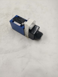 Électrovanne de commande hydraulique 4WE10E33 CG24N9K4 4WE10E CW100N9K4, gamme haute pression 350 bars, débit élevé jusqu'à 40 L/min pour une hydraulique efficace - Product Image 3
