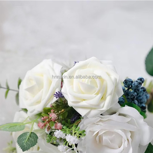 PE Rose Fleurs Roses Blanches Tiges pour DIY Centres <span class=keywords><strong>De</strong></span> Table <span class=keywords><strong>De</strong></span> Mariage Décorations Décoration Intérieure Et Extérieure Cadeaux <span class=keywords><strong>De</strong></span> Vacances - Product Image 3