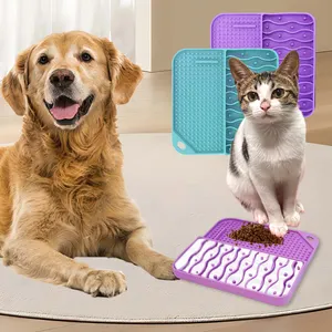 Tapis d'alimentation écologique 2 en 1 pour chiens Tapis à lécher en silicone avec ventouses Tapis à lécher en silicone pour mangeoire lente