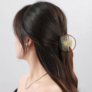 Pinza de Pelo Grande y Bonita con Forma de Fruta, Pinza de Pelo de Plástico Acrílico con Forma de Limón, Sandía y Fresa, Accesorios para el Cabello para Mujer - Product Image 3