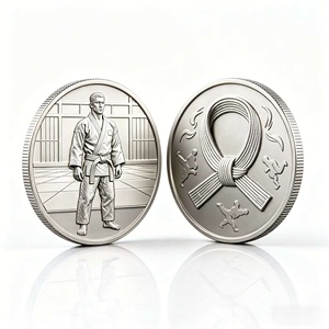 Pièce de monnaie commémorative sportive ronde finition argent antique pour l'induction au Temple de l'histoire du basketball avec relief 3D - Product Image 2