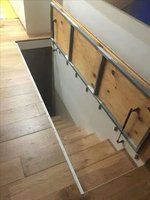 Porte invisible dissimulée pour sous-sol, porte coupe-feu dissimulée pour chambre froide, sur mesure pour salle de rangement domestique
