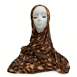 Le stampe floreali stampate su modal aggiungono un tocco di raffinatezza discreta e valorizzano l'aspetto generale della <span class=keywords><strong>sciarpa</strong></span> da donna. - Product Image 4
