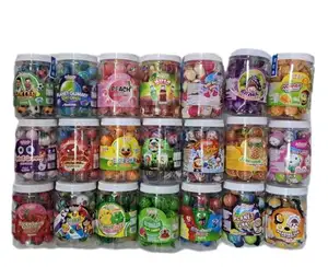 卸売中国のスナック菓子フルーツソフトキャンディー3Dハロウィーンアイボールスイーツエキゾチックなグミ飛び出るサワーキャンディー