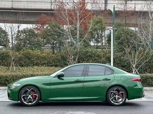 <span class=keywords><strong>Alfa</strong></span> <span class=keywords><strong>Romeo</strong></span> Giulia 2017 2.0T 200CV Edizione Deluxe - Product Image 3