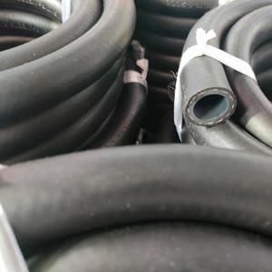 Tuyau de pompe en caoutchouc synthétique renforcé de 3/4 po, résistant au diesel/essence/huile, -40°C~+120°C, découpe disponible, certifié ISO9001 - Product Image 2