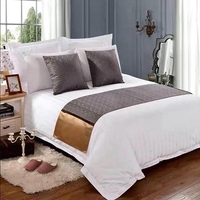 Collection de Draps de Lit Rayés Blancs en Polycoton 3CM pour Hôtels – Vente en Gros Direct Usine OEM pour Parures de Lit Hôtelières