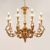 Lustre français en laiton massif à 8 bras, design rococo sculpté à la main, accents en albâtre naturel, LED 2700K, élégant luminaire de plafond doré