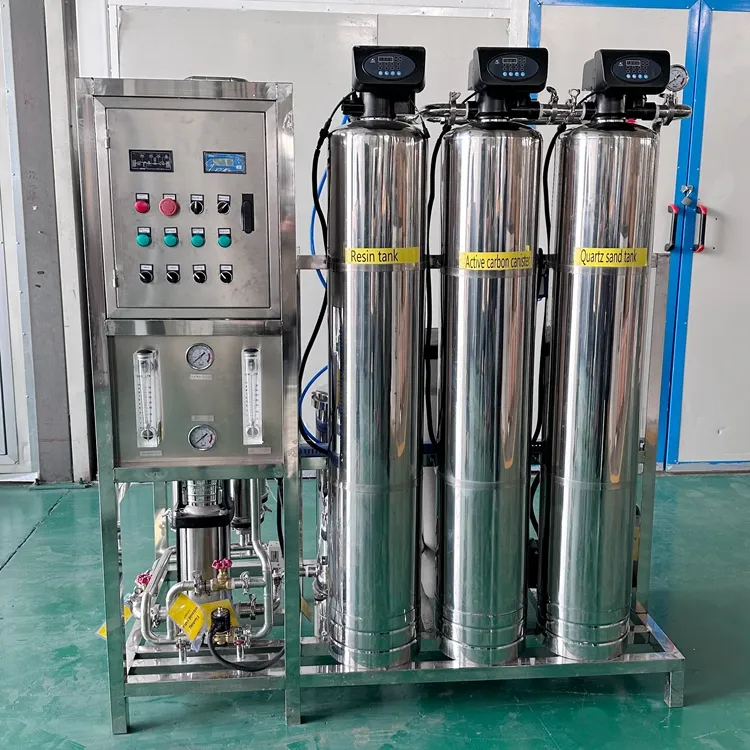 Estación de recarga de tratamiento de plantas de agua mineral potable con válvula automática de fabricante de China para sistema de agua de pozo perforado