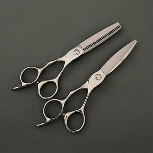 กรรไกรตัดผม CNC VG10 สแตนเลสสตีล 62 มม. กรรไกรซอยผมสำหรับช่างเสริมสวย ใบมีดมาตรฐานสำหรับคนถนัดขวา - Product Image 1