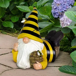 Solar Dwarf Elf Garden Gnome Statue Retro Crack Design Durable Hand-Painted LED Hat Lamp Resin-Made Outdoor Courtyard Decor