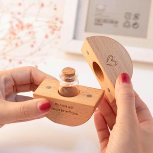 Piccolo ricordo urna in legno per peli di animali domestici urna commemorativa per ceneri umane unico disegno di zampa d'urna per animali - Product Image 4