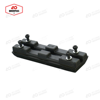 Pièces de rechange pour fraiseuse EPS PLUS Poly plaquettes de piste en métal pour fraiseuse à froid d'asphalte Wirtgen 2411111 W120F rabot à froid