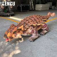 Ankylosaure animatronique basé sur un chien robot spot, dinosaure en mouvement alimenté par l'IA pour l'exposition technologique des parcs à thème
