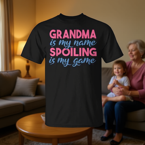 Camiseta con la frase 'Grandma Is My Name Spoiling Is My Game', regalo familiar para la madre - Product Image 3