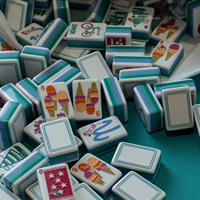 NOUVEAU Ensemble de Mahjong de Luxe Moderne 5 Couches, Motif Brise d'Été Glacée et Art du Surf, Tuiles de Mahjong Classiques en Acrylique Américain