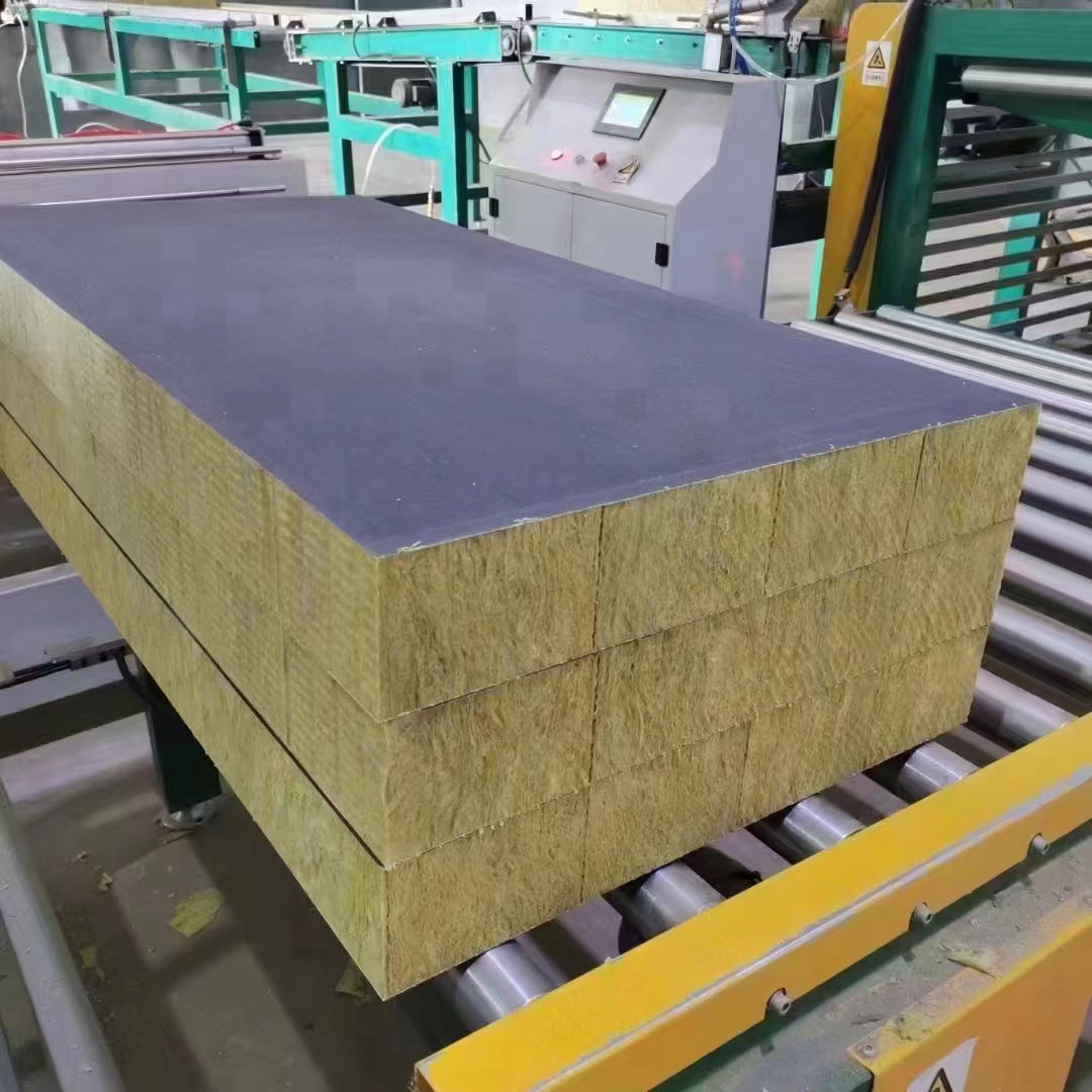 China Manufacturers Produce Heat Insulation Materials. Building Fireproof Rock Wool Board Roof Material