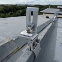 Système de montage de panneaux solaires lestés sur mesure OEM pour toits plats, durée de vie de 25 à 30 ans, inclinaison réglable de 0 à 60°, vent de 60 m/s+