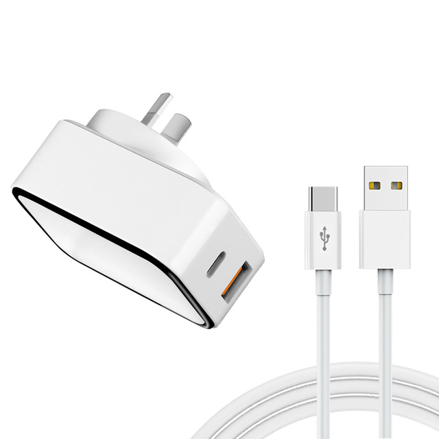 CE RoHs FCC KC Certified PD18W Super Fast Charger with 3A C to C USB Cable and C to L Cable Electric Quick Charging Adapter