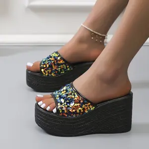 Sandalias de tacón inclinado de suela gruesa de verano con estilo 2024, zapatilla de cuña brillante para mujer, talla grande YTXNT24