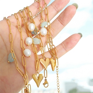 Collana con Ciondolo a Cuore in Perla d'Acqua Dolce e Pietra Naturale, Gioiello Regalo per Fidanzata - Product Image 6