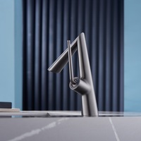 Robinet de lavabo créatif de style italien en cuivre chromé, design minimaliste en V, eau chaude et froide, monocommande pour salle de bain