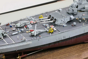 Modèle de navire de guerre américain <span class=keywords><strong>Missouri</strong></span> à l'échelle 1/350, version modernisée 1991 - Product Image 5