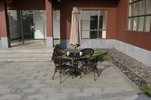 Bộ bàn ghế ngoài trời 4 chỗ ngồi bán chạy, thiết kế nhỏ gọn, chất liệu mây nhựa, nội thất ban công - Product Image 6