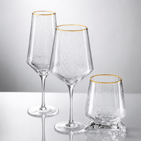 Ensemble de verrerie en cristal soufflé à la main de luxe avec bordure dorée et coupe diamantée, verres à vin texturés, gobelets pour mariages, banquets, bars, repas à domicile