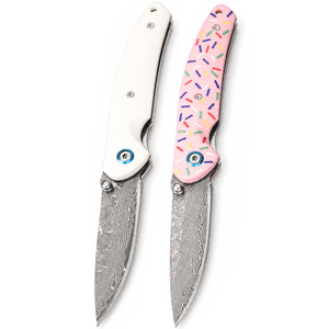 Navaja de Bolsillo de Acero de Damasco VG10 con Mango de ABS Resistente, Navaja Plegable Ligera para Camping, Supervivencia y Uso Diario - Product Image 1