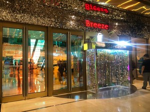 Pegatinas de ventana de vinilo holográficas ecológicas a prueba de UV personalizadas con impresión UV impermeable y autoadhesivo para publicidad - Product Image 5