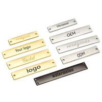 Étiquettes métalliques faites à la main pour bagages d'usine, logo personnalisé gravé, plaques métalliques pour sacs à main, sacs à main, vêtements, bagages