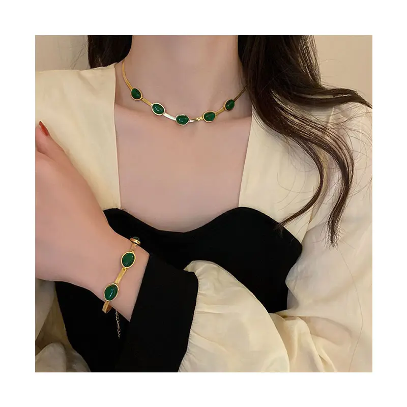 New Luxury Fashion Waterproof and Sweatproof Artificial emerald Necklace Bracelet Earrings Stainless Steel Women Jewellery Set