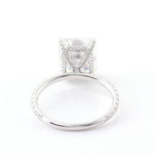 Anillo de oro blanco de 14K de estilo personalizado, anillo de compromiso de diamante de moissanita de corte radiante DEF de <span class=keywords><strong>5</strong></span> quilates para hombres y mujeres - Product Image 2