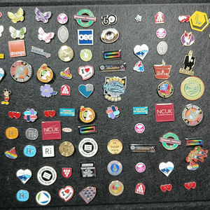 Pillo in smalto personalizzato per Club di calcio del mondo antico bandiera del paese tappi con risvolto borse in lega di zinco spilla in metallo artigianato <span class=keywords><strong>Al</strong></span> Por Mayor - Product Image 1