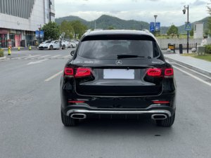 El <span class=keywords><strong>Mercedes</strong></span>-Benz <span class=keywords><strong>GLC</strong></span>-Class 260L <span class=keywords><strong>4MATIC</strong></span> Luxury Professional 2022, un Auto Usado de Gasolina con un Diseño Renovado, Tiene un <span class=keywords><strong>Precio</strong></span> de Exportación Bajo - Product Image 6