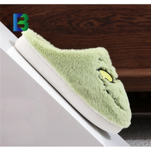 Cadeau de Noël <span class=keywords><strong>Grinch</strong></span> Face pantoufles modèles chambre unisexe maison fourrure pantoufles - Product Image 4