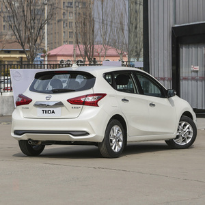 Nuevos coches más baratos Dongfeng NISSAN TIIDA 5 puertas 5 <span class=keywords><strong>plazas</strong></span> FWD coches de combustible 179 km/h precio de fábrica - Product Image 5