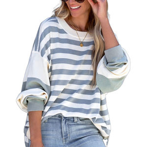 T-shirt printemps en coton à manches longues pour filles, sweat à capuche rayé avec ourlet fendu imprimé avec logo pour l'hiver, vente en gros sur mesure - Product Image 5